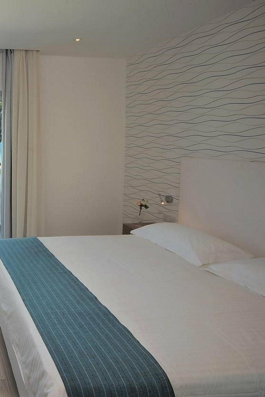 Okeanos Beach Boutique Hotel Айя Напа Екстериор снимка